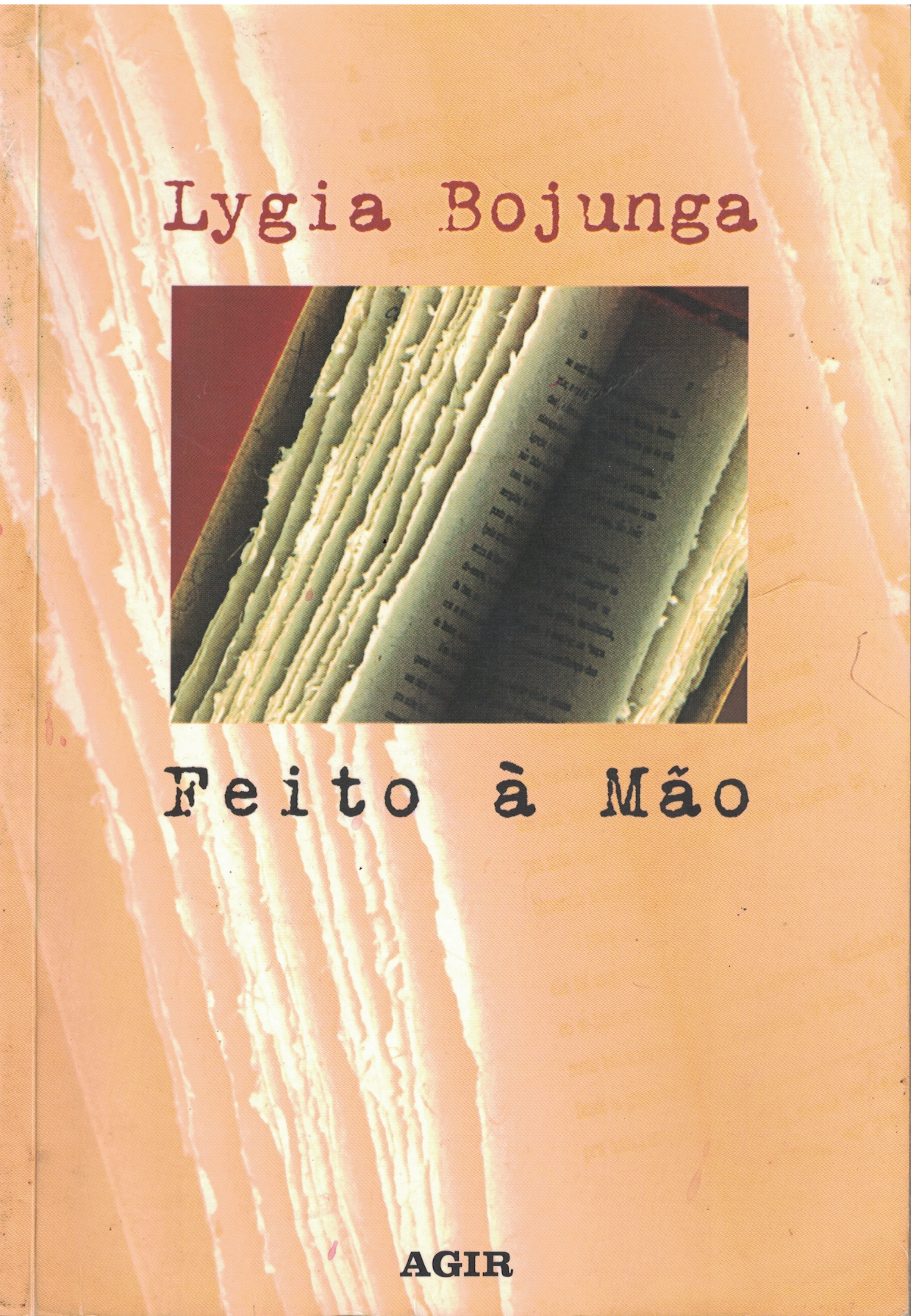 Capa de FEITO Á MÃO