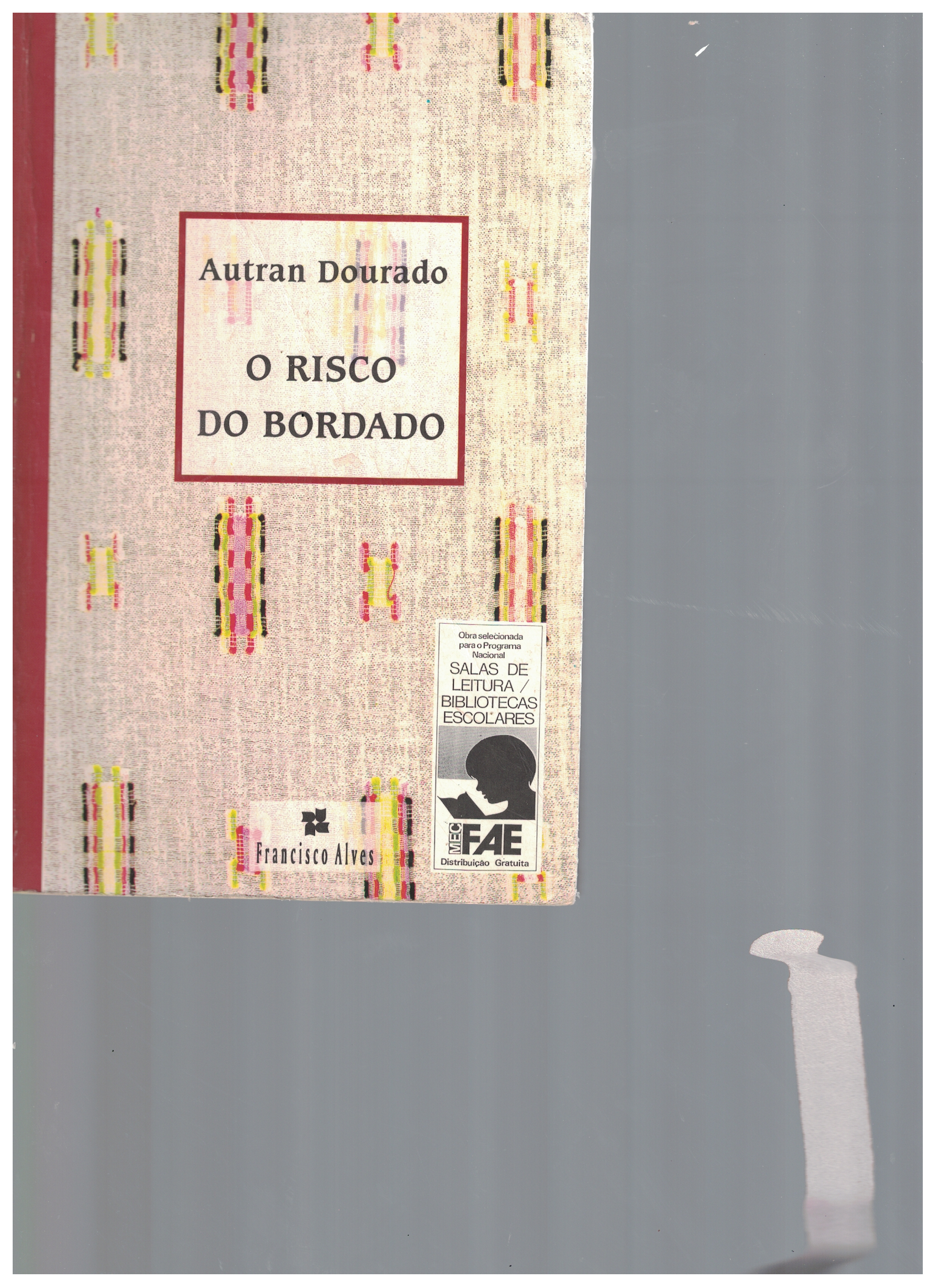 Capa de O risco do bordado