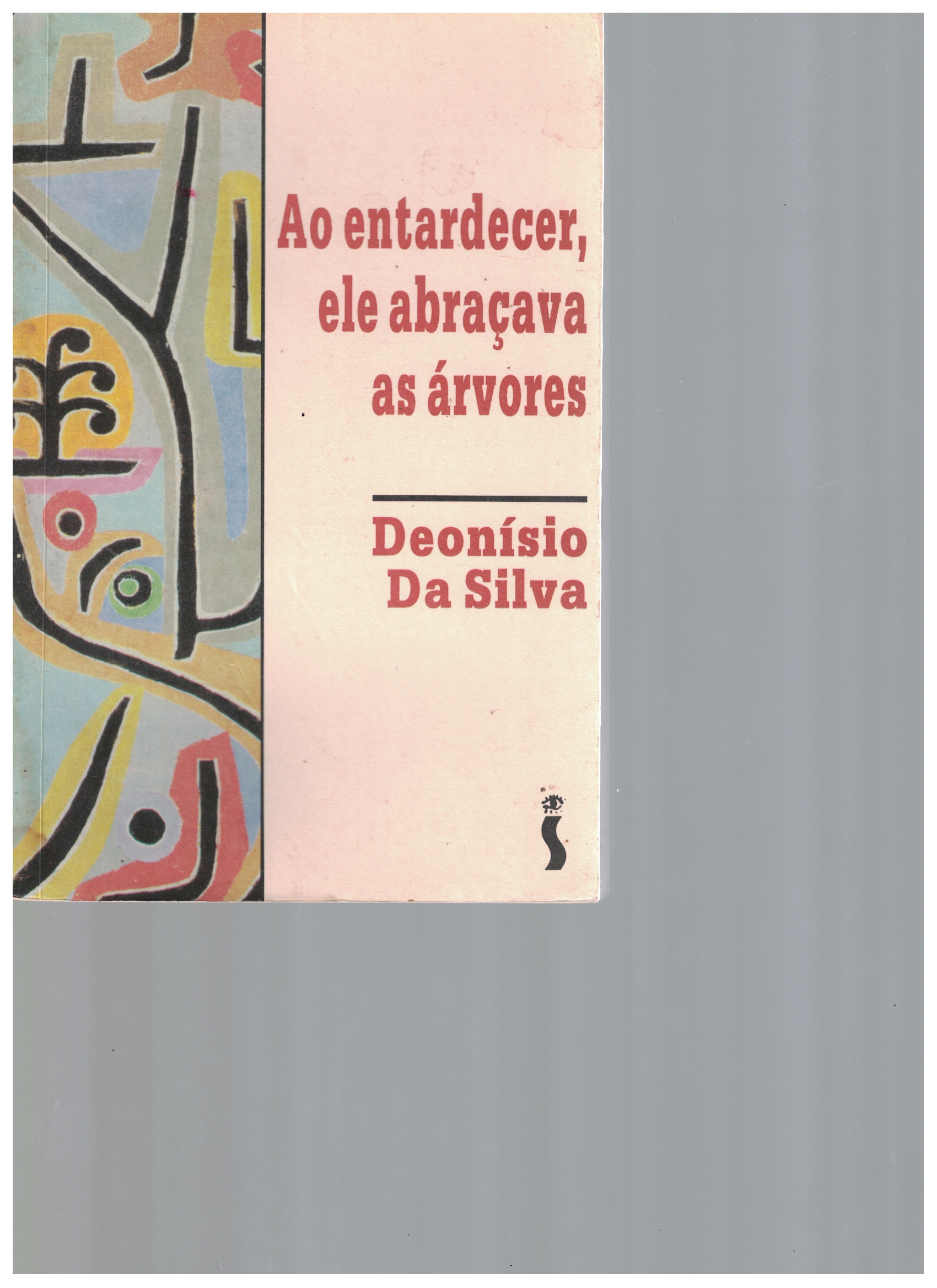 Capa de ao entardecer ele abracava as arvores